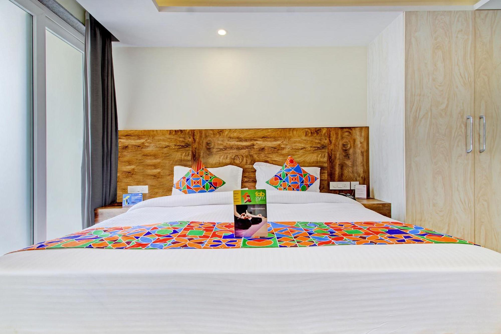Fabhotel Soft Petals Gurgaon Bagian luar foto