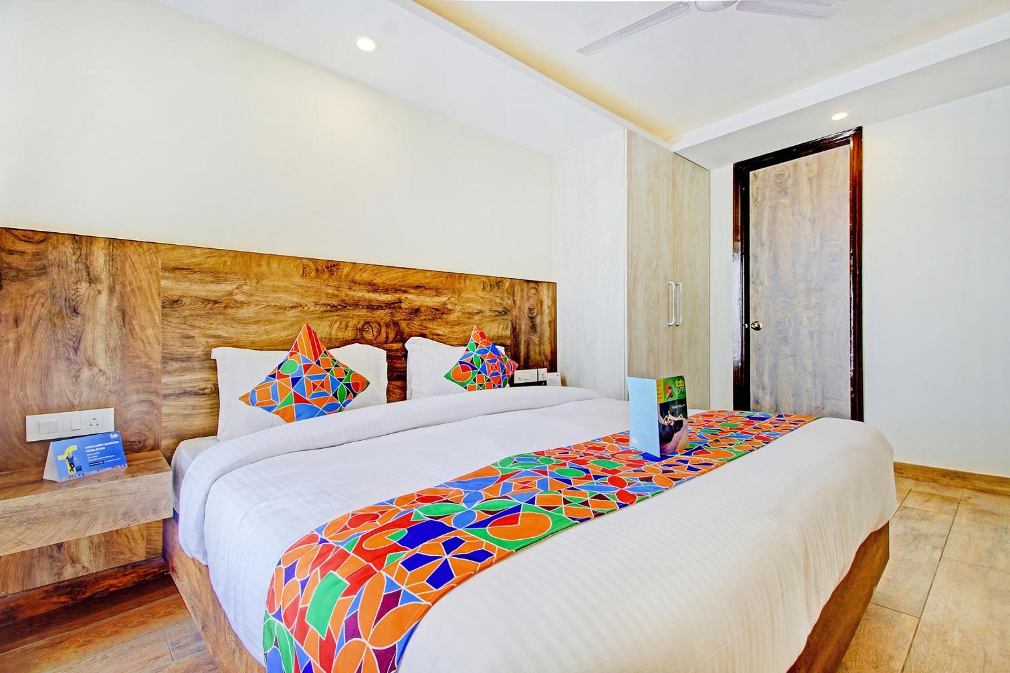 Fabhotel Soft Petals Gurgaon Bagian luar foto